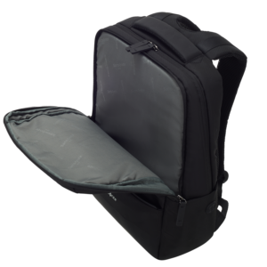 caperbackpach_black_front_3.png