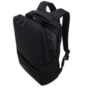 caperbackpach_black_front_4.png