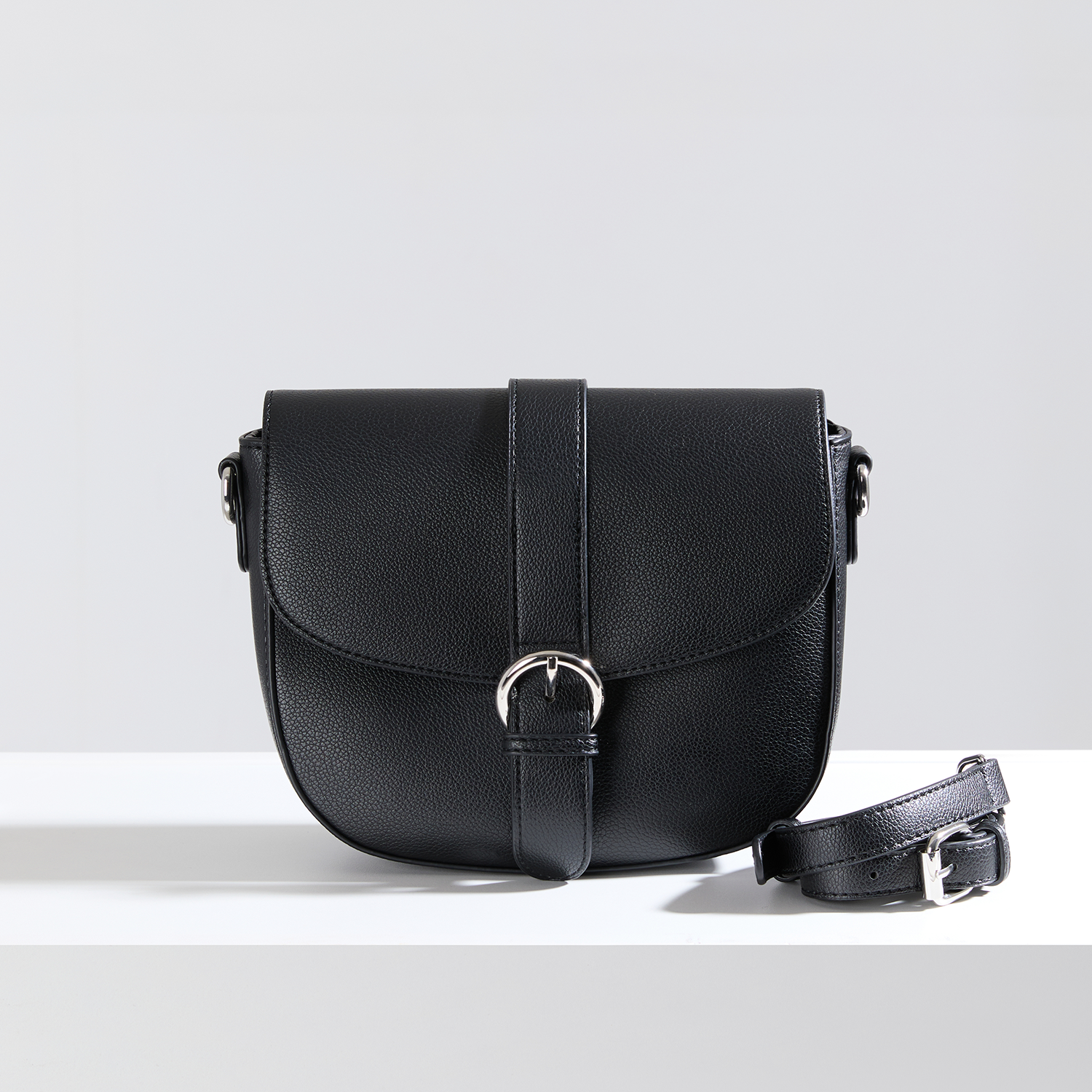 MauricioMacletti_Lilo_bag_Crossbody_black_front_1