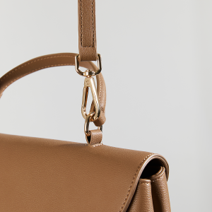 MauricioMacletti_ninomb_Brown_Cedar_alt_8